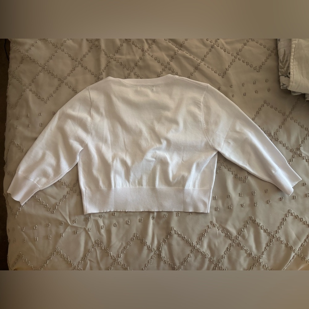 White Cropped V-Neck Cardigan Sweater - Picture 2 of 3